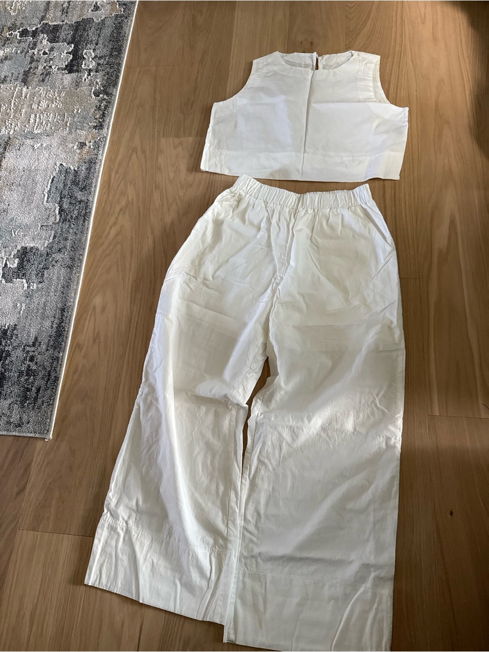 SHEIN White Sleeveless Crop Top & Wide-Leg Pants Set